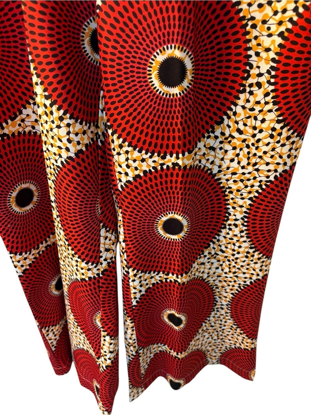 High-Waist Wide-Leg Pants in Red and Cream - Picture 3 of 6